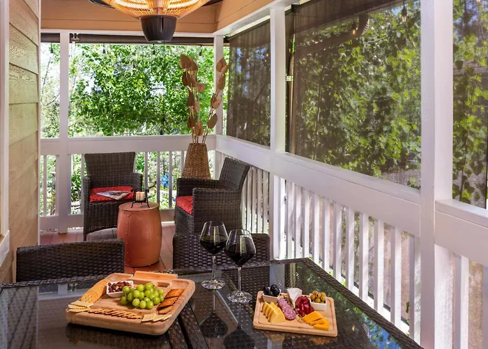 Sheridan House Inn- Adult Only
