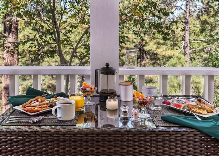 Sheridan House Inn- Adult Only