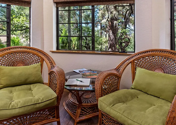 Sheridan House Inn- Adult Only