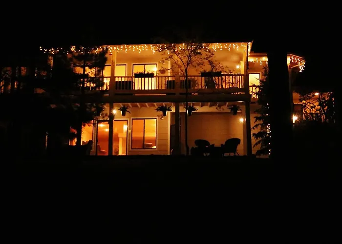 Sheridan House Inn- Adult Only